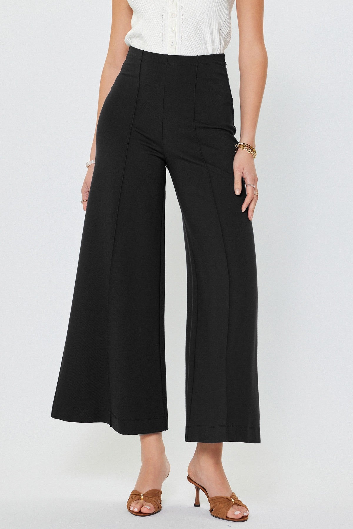 The Libby Pintuck Ponte Pants in Black
